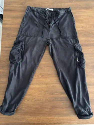 Calça cargo Zara