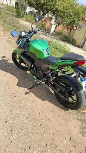 Kawasaki Z -300 Impecável