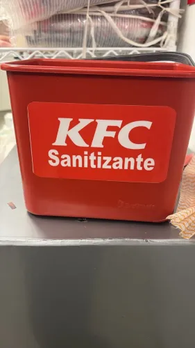 Auxiliar de cozinha