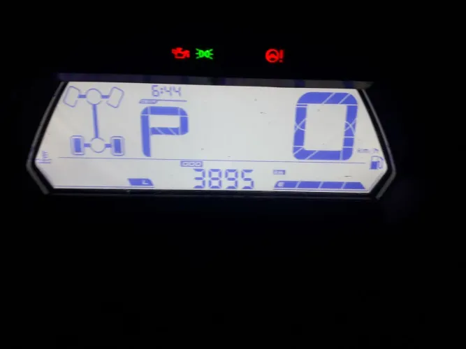 Vendo quadriciculo semi novo 2 pessoas 