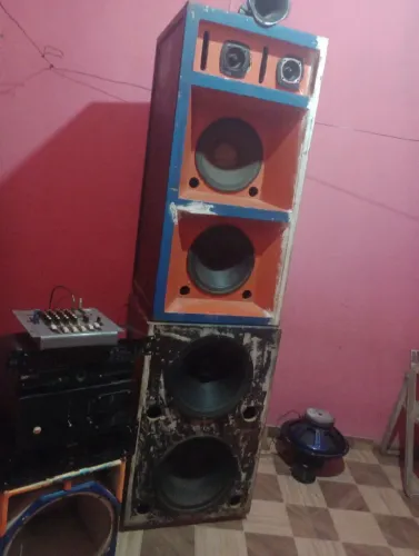 Um som com aparelho completo