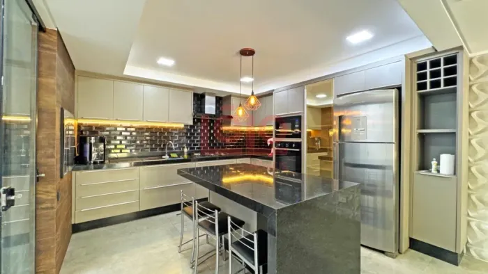 Sobrado Residencial no Jd Moreschi - completo