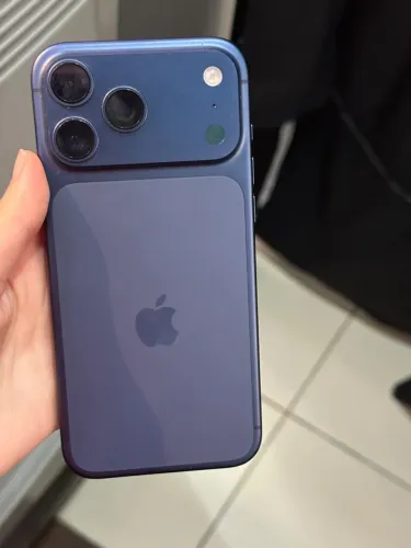 17 pro max , 256 gb
