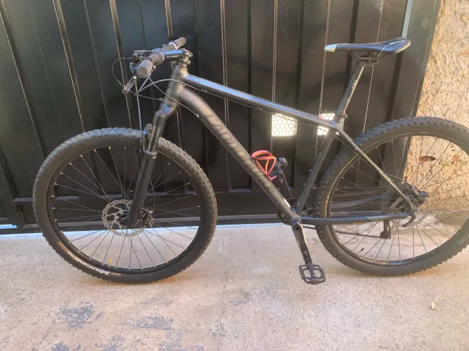 Bicicleta mountain bike Cannondale