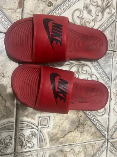 chinelo nike victory one