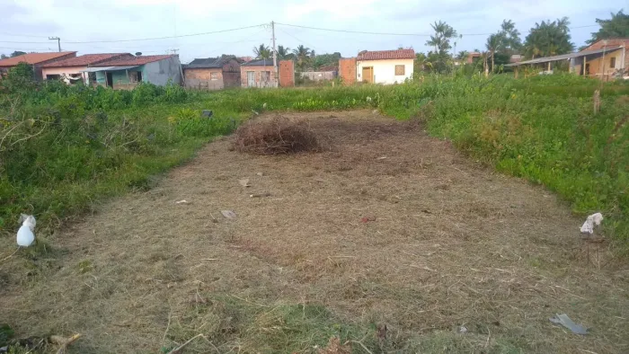 Vendo terreno no Sá Viana. 