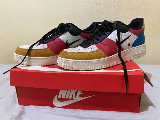 NIKE AIR FORCE 1 ORIGINAL - TAM. 42 - POUCO USADO