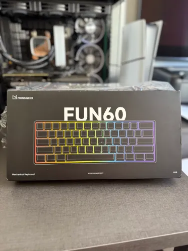 Teclado Mecânico Monsgeek FUN60 - 60% RGB (Lacrado)