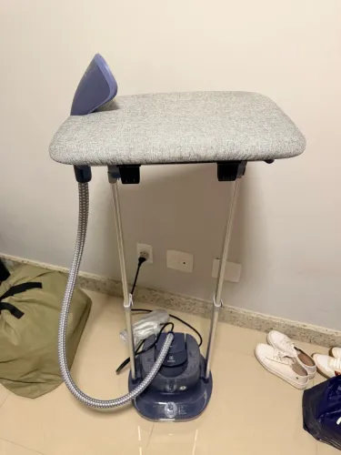 Vaporizador de Roupas Electrolux Expert EGS20 1800W 2,5L - Azul - 110V