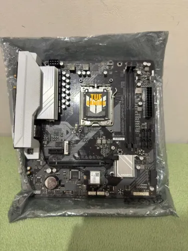 Placa Mãe Gigabyte B650M Gaming WIFI (DDR5 / AM5) - ZERADA!