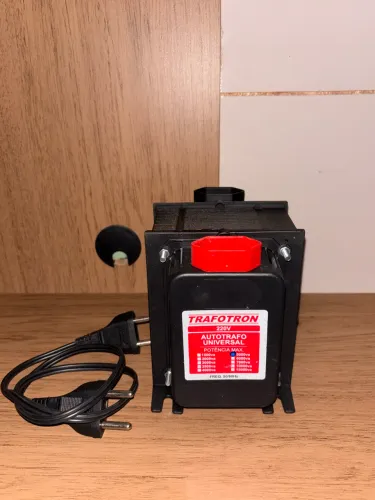 Transformador Universal 5000VA 110V£ 220V