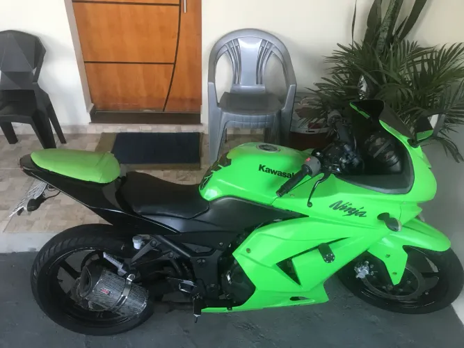 Kawasaki ninja250r 2010  