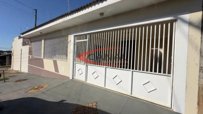 Casa para aluguel com 110 m² e 3 quartos em Vila Carolina, Bauru - SP