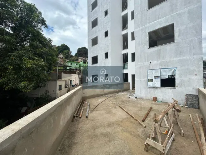 Área privativa com 2 quartos sendo 1 suíte com 1 vaga de garagem no bairro Nova esperança.