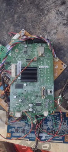 5 tvs placas funcionando com fontes desmontado telas quebrada tudo
