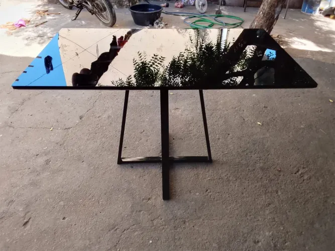 Mesa de jantar vidro( feita sob encomenda)