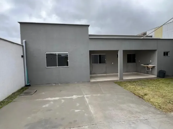 CASA COM SALA COMERCIAL À VENDA ÓTIMA PARA INVESTIMENTO codigo: 276143