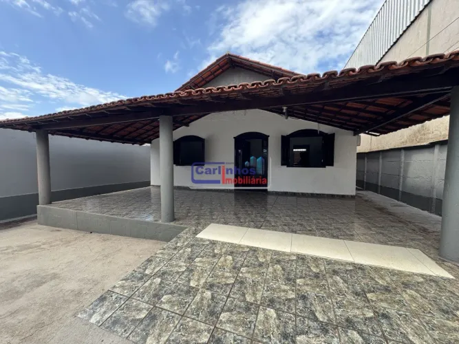 Casa 3 quartos, sendo 1 suíte disponível para locação no Centro, Igarapé/MG