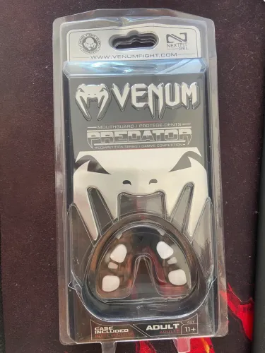 Protetor bucal VENUM MMA/MUAY THAY/KICKBOXING