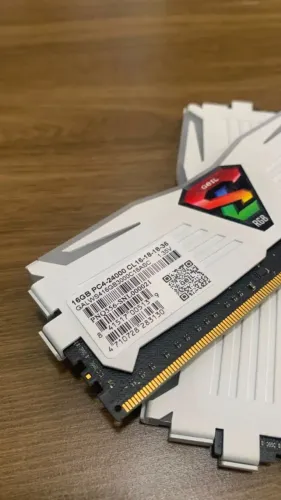 32GB (2X16GB) GEIL RGB 3000MHZ