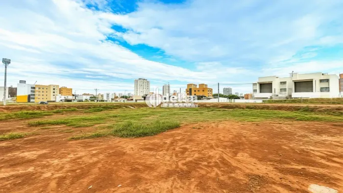 Área disponível para locação e venda no bairro Industrial em Uberlândia-MG