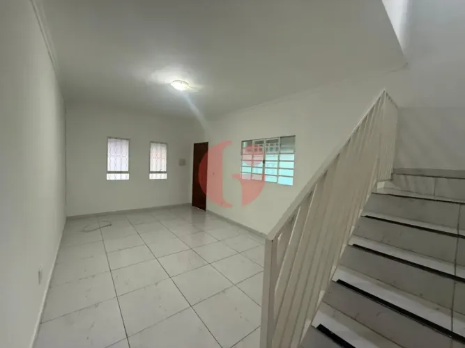 Sobrado para locação com 3 quartos sendo 1 suíte - 137,15m² no bairro Jardim das Indústria