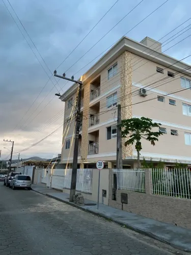 Apartamento em Santo Amaro da Imperatriz