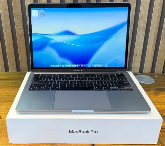 MacBook PRO A2338 M1 Ssd 512 Touch Bar Impecável com Caixa + Brindes Bateria 93% Saúde