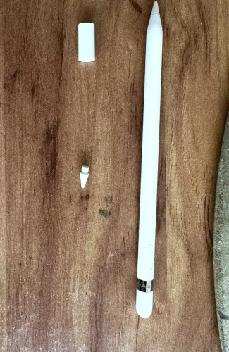 Apple Pencil 1ª Geração Original Lightning - Acompanha Case