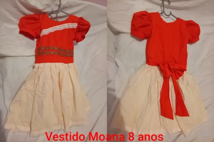 Vende-se vestidos de personagens infantis..