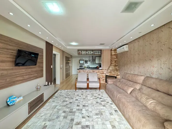 Casa Semimobiliada com Piscina e Salão de Festas no Bairro Passo dos Fortes