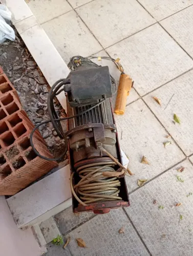 guincho elétrico para 500 kg 220 volts