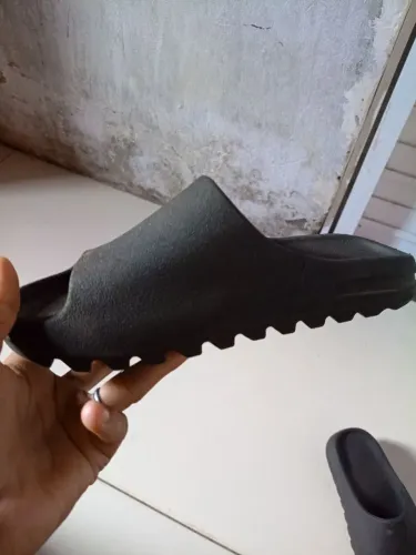 Vendo chinelo slide nuvem por 50 reais