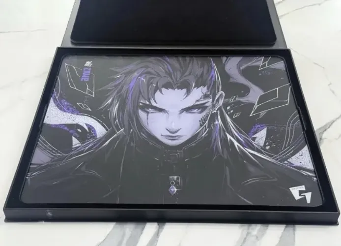 MOUSEPAD DE VIDRO GLSSWRKS ZANE (NOVO)