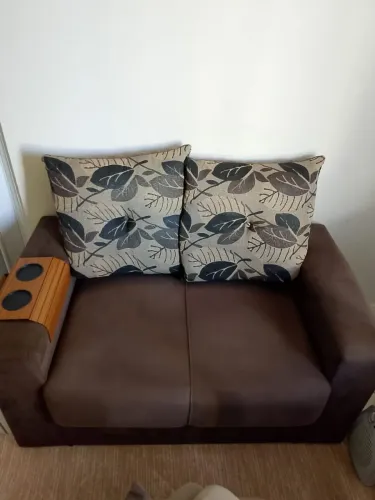 Sofá pequeno 2 lugares