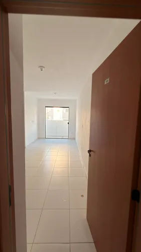 Alugo apartamento novo térreo com área privativa