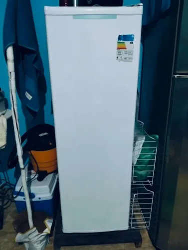 Geladeira semi nova