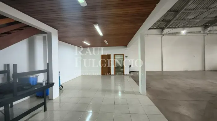 Galpão para locação no Antares com 360m²