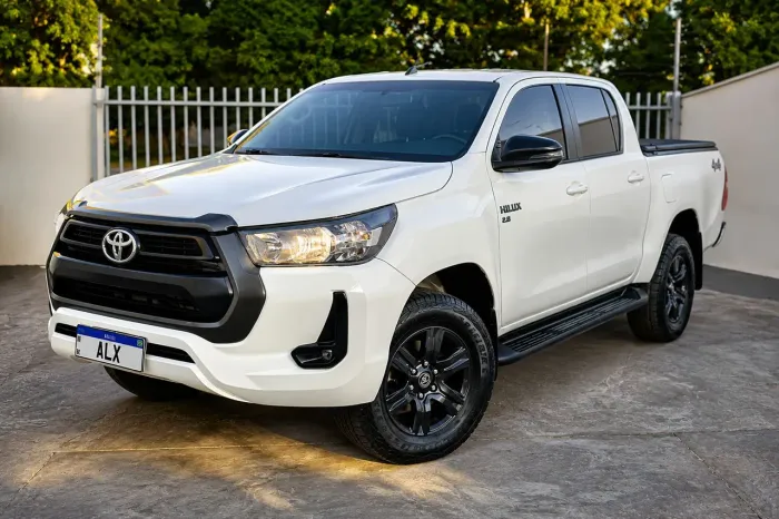 Toyota Hilux CD SR 4X4 2.8 TDI Diesel Aut. 2021