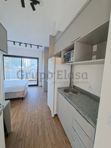 Apartamento mobiliado para locação no bairro Alto da Boa Vista - SP.