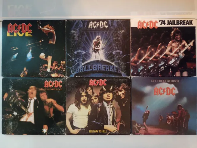 COLEÇÃO DE 11 ALBUNS EM CD DO AC/DC