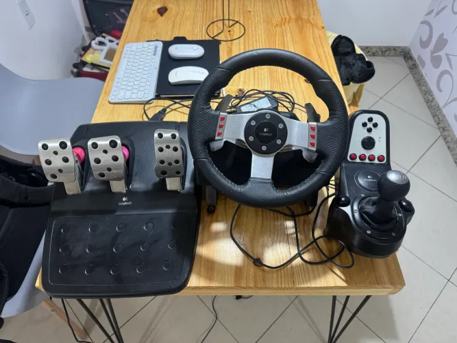 Kit G27 (Volante + Câmbio + Pedais)