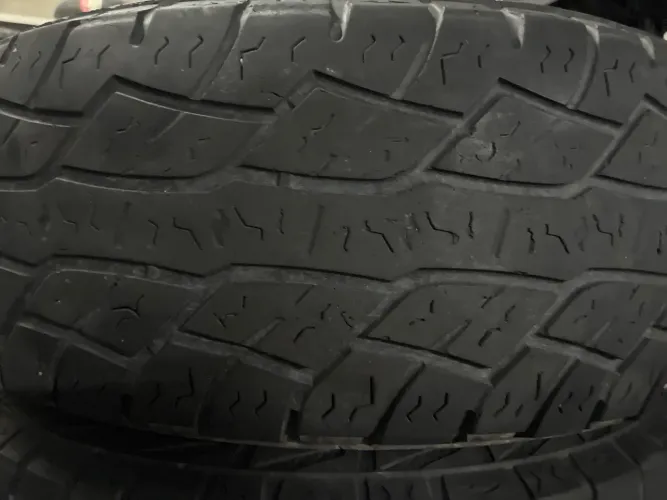 4 Pneus XBRI  285/75-16