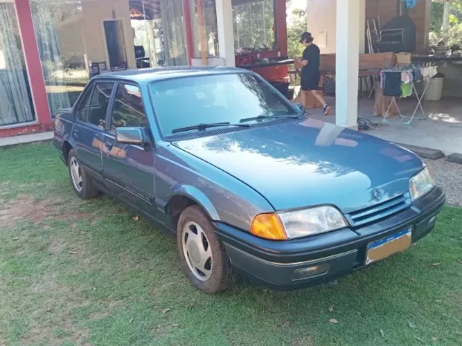 Chevrolet Monza Classic SE 2.0 /mpfi E EFI 2P E 4P 1992