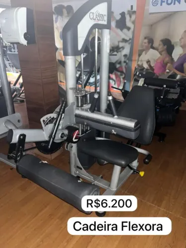 Cadeira Flexora Profissional Classic - Academia / Musculação - Excelente Estado