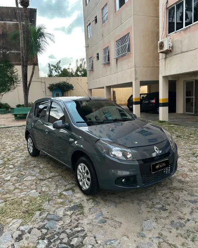 Renault Sandero Authentique Hi-flex 1.0 16V 5P 2014