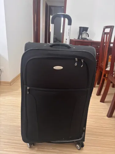 Mala Samsonite 23kg Grande - usada com pequeno detalhe