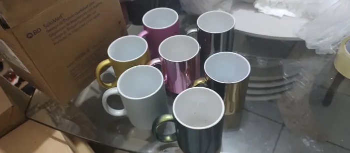 Lote de canecas para sublimação com 17un.
