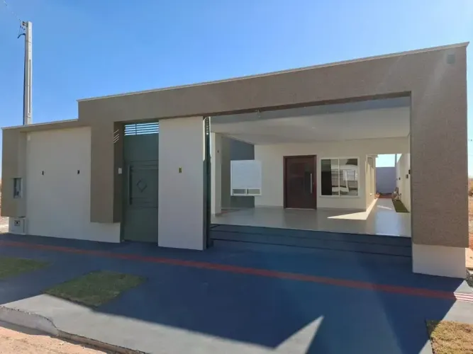 Casa para venda com 102 metros quadrados com 2 quartos