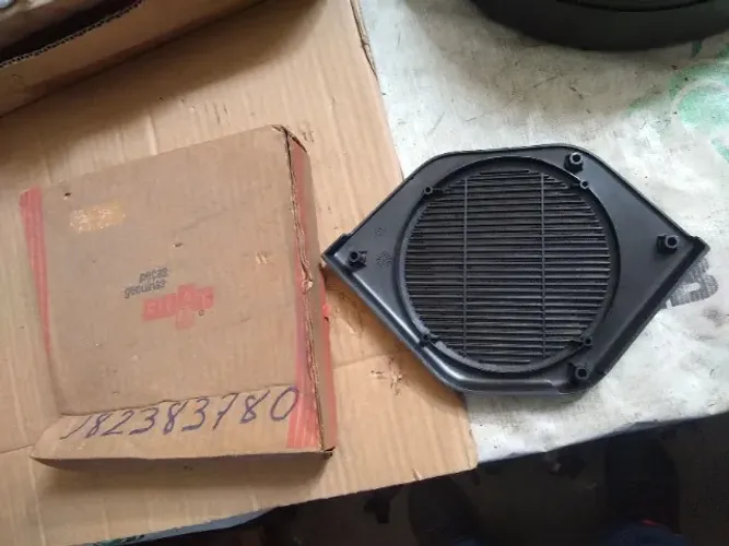 Moldura Tela Alto Falante P Diant Esq Tempra 93/